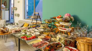 Colazione a buffet a pagamento, servita tutte le mattine