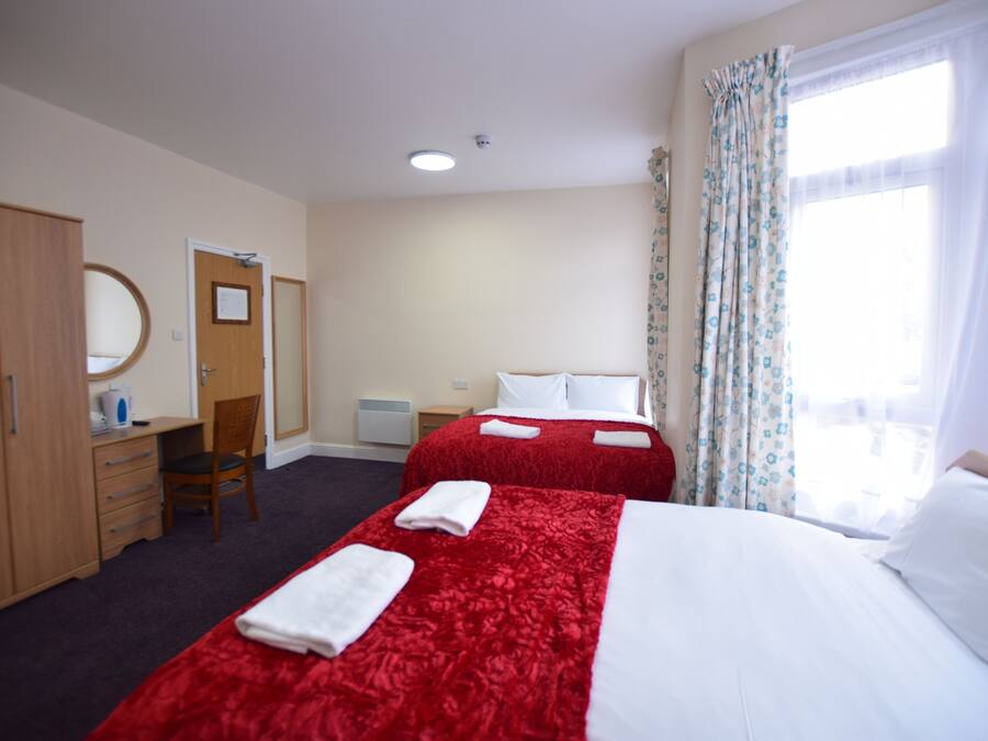 Desk, laptop workspace, iron/ironing board, free WiFi