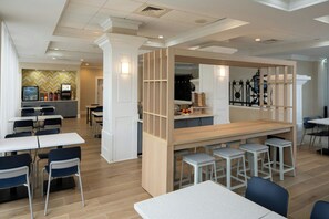 Petit déjeuner buffet compris tous les jours