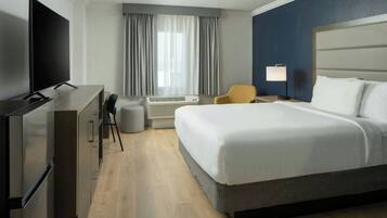 Premium bedding, in-room safe, desk, iron/ironing board