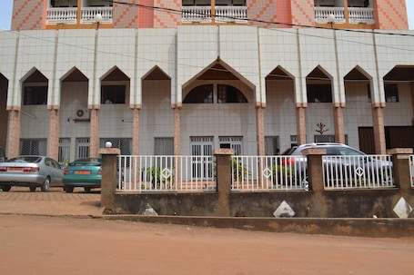 Fachada de la propiedad