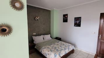 Standard Double Room | Desk, blackout curtains, soundproofing, free WiFi