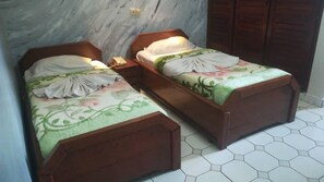 Classic-Zweibettzimmer | Schreibtisch, Verdunkelungsvorhänge, schallisolierte Zimmer