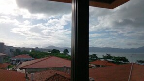 Estudio, vistas parciales al mar (135) | Balcón