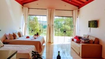Luxury Cabin, Jetted Tub | 1 bilik tidur, Wi-fi percuma, cadar katil