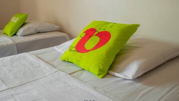 Frigobar, cofres nos quartos, individualmente decorados