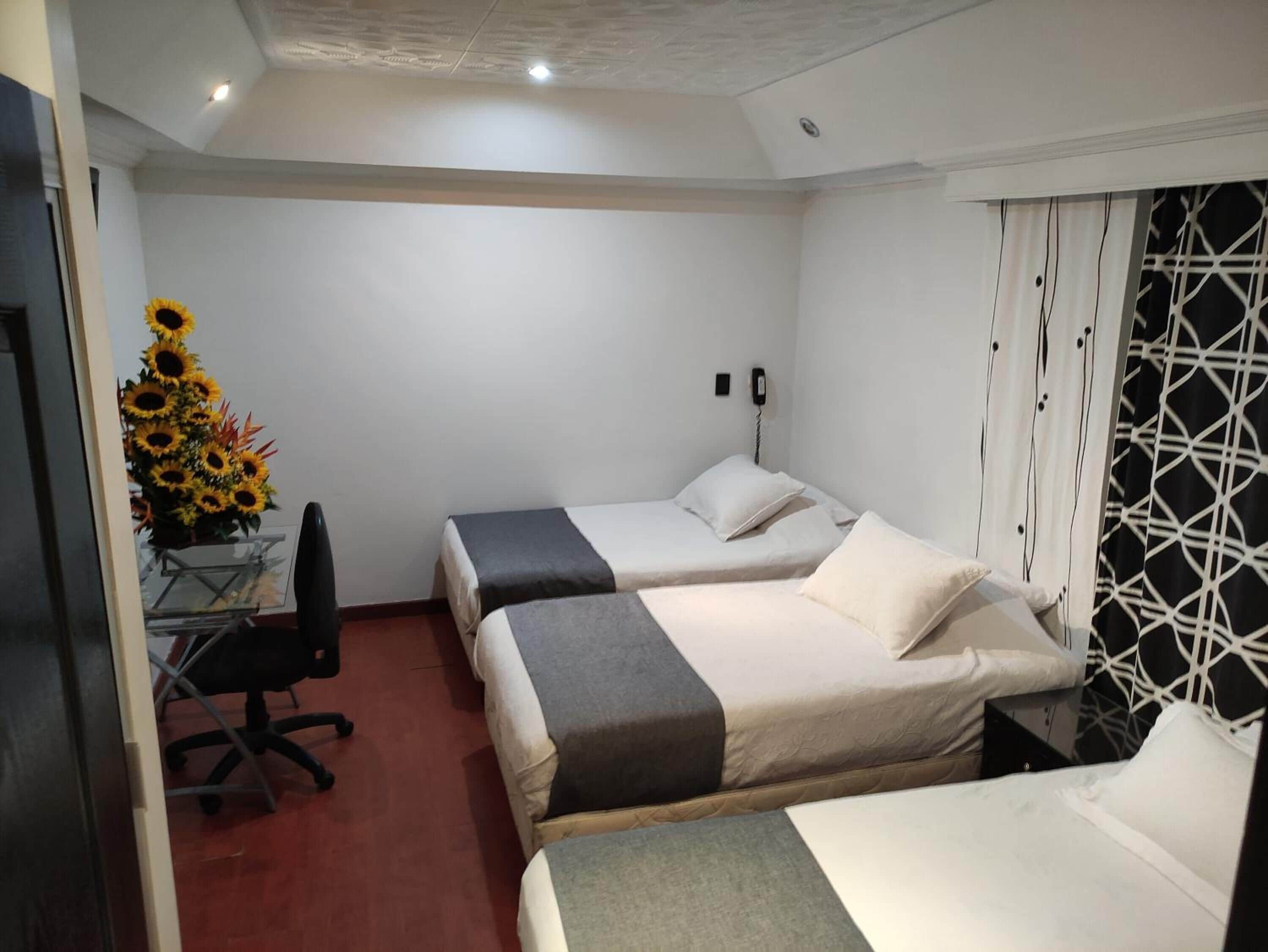 desk, free wifi, bed sheets