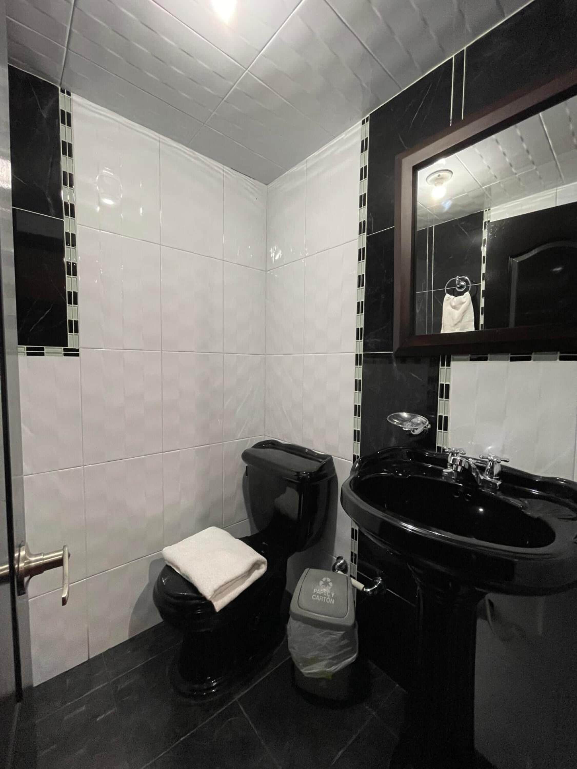 shower, free toiletries, towels