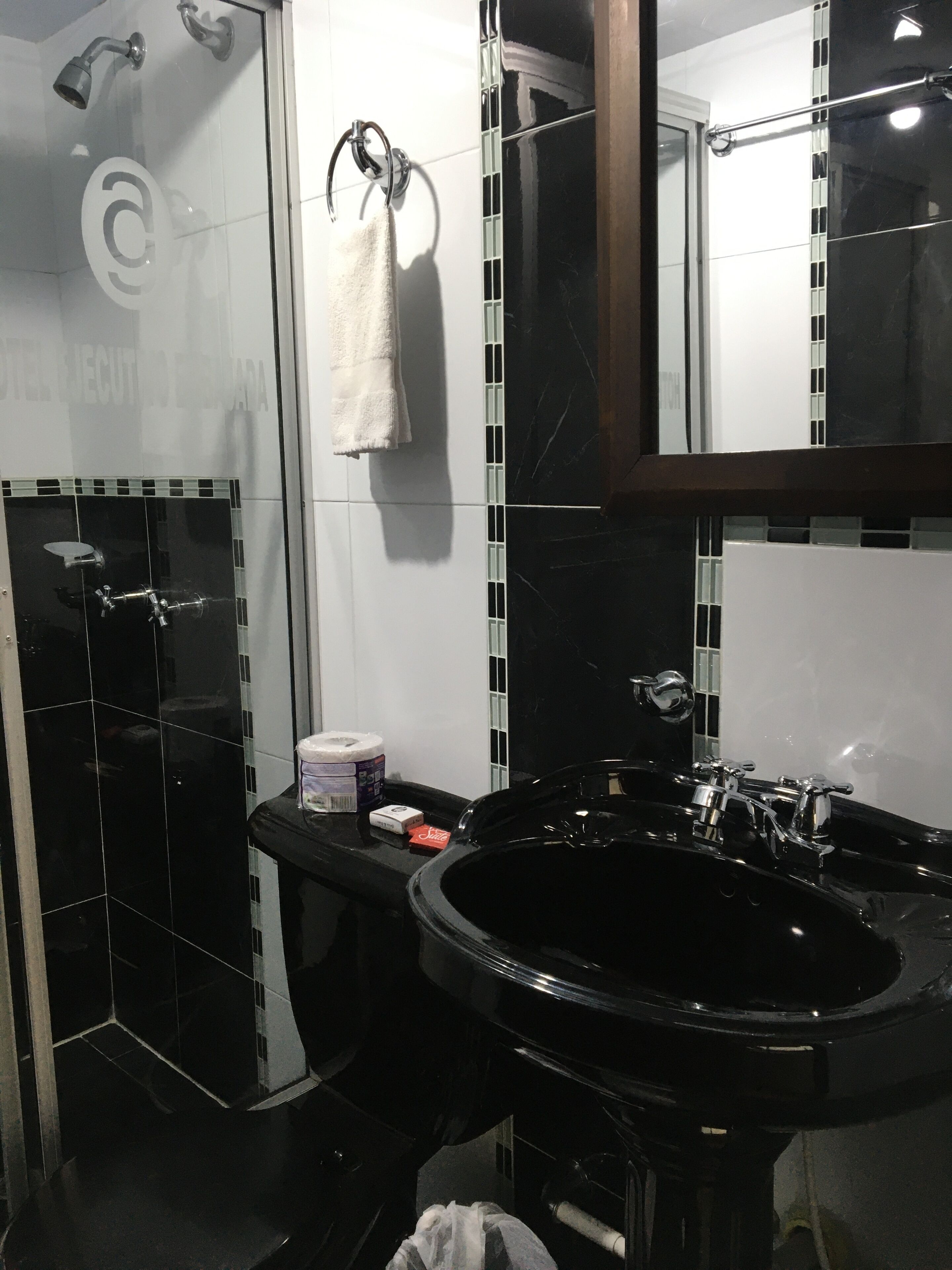 standard triple room, multiple beds | bathroom | shower, free toiletries, towels