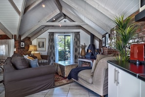 Penthouse, 1 cama matrimonial | Ropa de cama de alta calidad y caja de seguridad en la habitación