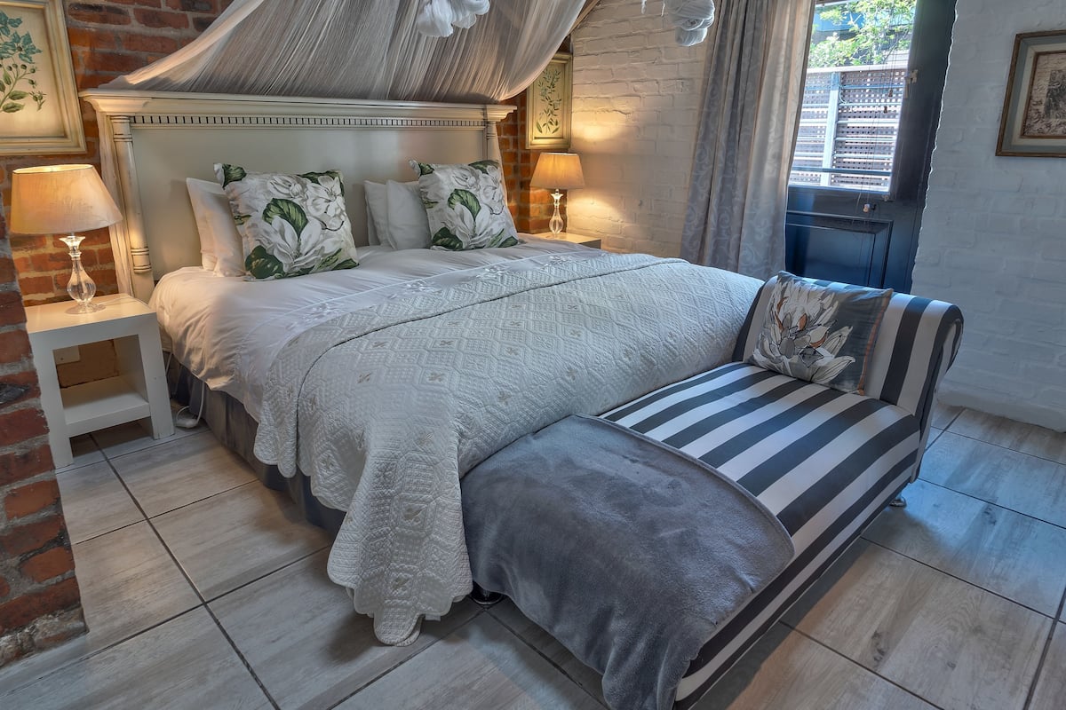 Penthouse | Ropa de cama de alta calidad y caja de seguridad en la habitación
