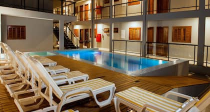 CLH Suites Bonito Centro