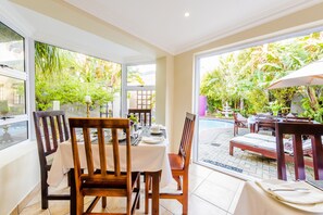Daily full breakfast for a fee - Kingfisher GuestHouse (Gqeberha (Port Elizabeth))