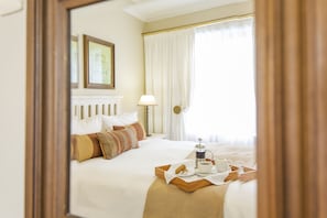 Hencil Room | Coffee and/or coffee maker - Kingfisher GuestHouse (Gqeberha (Port Elizabeth))