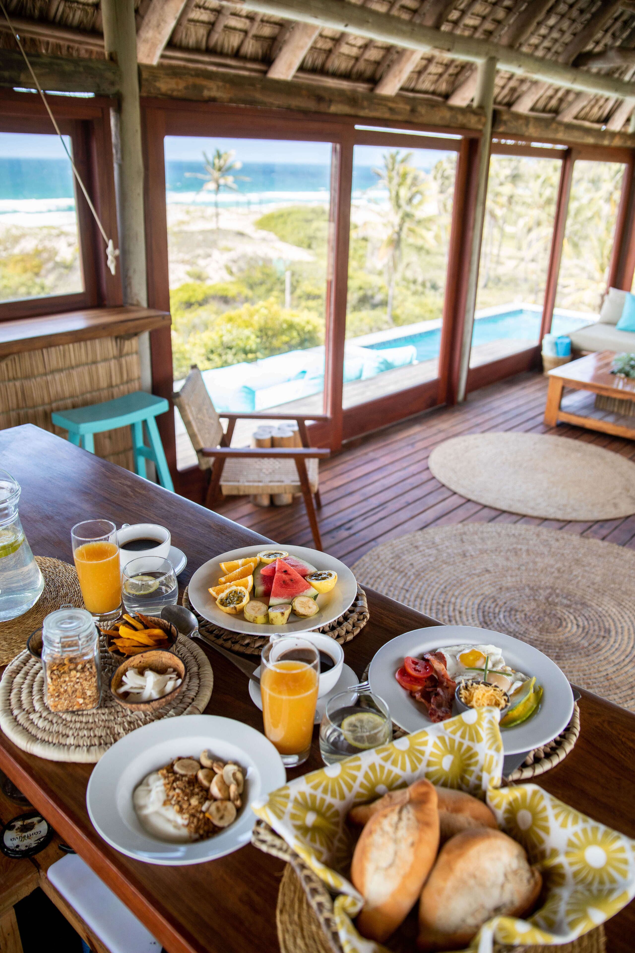 Free daily English breakfast