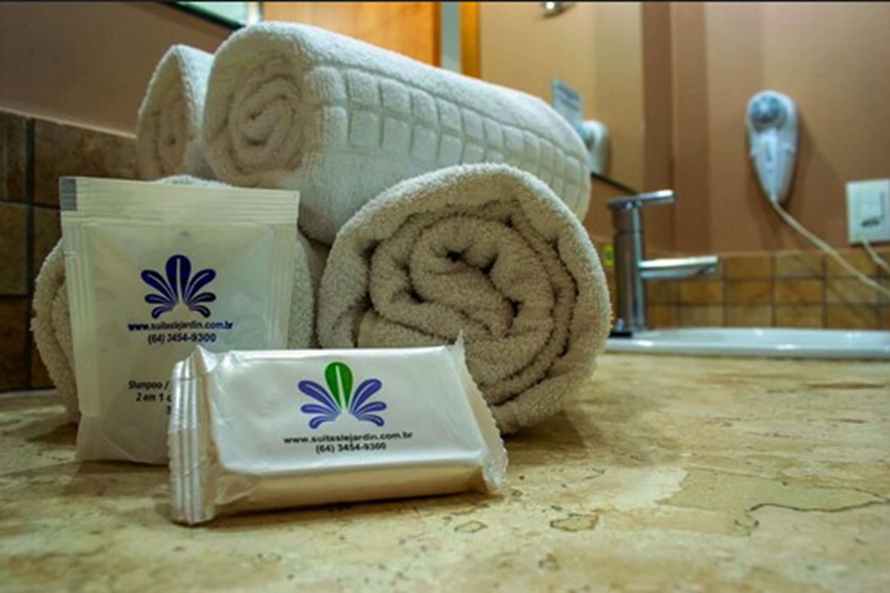 suite (803) | bathroom amenities | shower, free toiletries, hair dryer, bidet