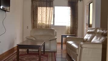 Apartment, 2 Schlafzimmer | Wohnzimmer | Flachbildfernseher