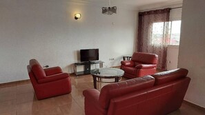 Living area - Meumi Residence (Yaoundé)