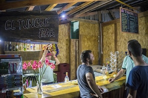 Bar (in der Unterkunft)