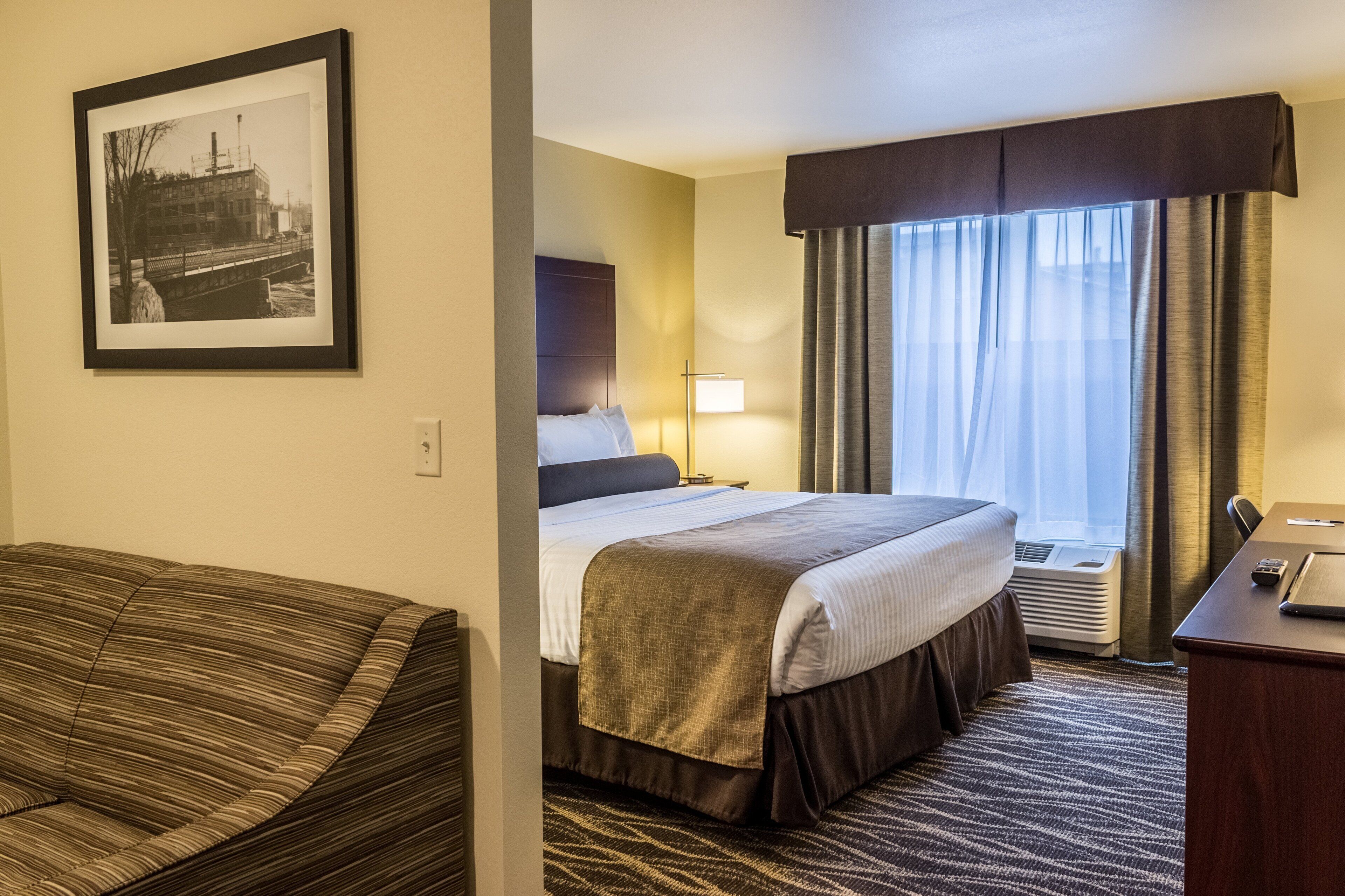 Premium bedding, pillowtop beds, in-room safe, desk