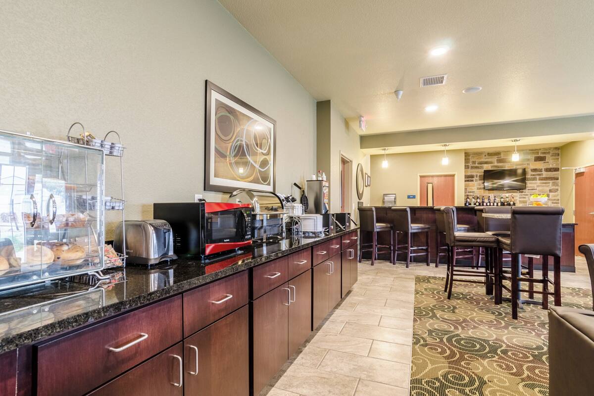 free daily self-service breakfast