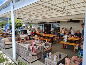 Cafe - Tahuna Beach Holiday Park  (Nelson)