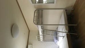 Twin Room, 2 Single Beds - Seocho Guesthouse K - Hostel (Seoul)