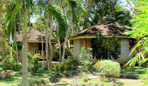 Exterior - Alonaland Resort Apartelle (Panglao)