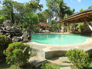 Kolam renang outdoor