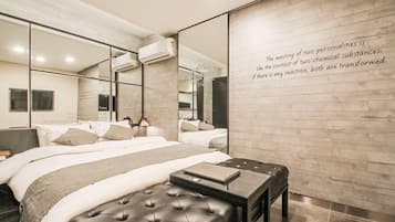 Standard Double Room | Individually decorated, individually furnished, desk, blackout curtains