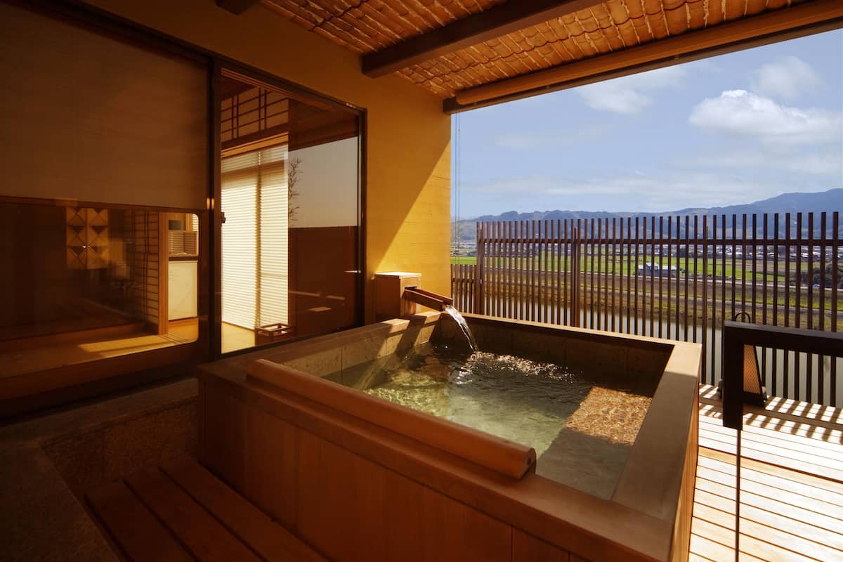 Deluxe Japanese Room with Private Onsen, Non Smoking | Deep soaking bathtub