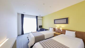 Superior Room, Non Smoking | In-room safe, desk, free WiFi, bed sheets
