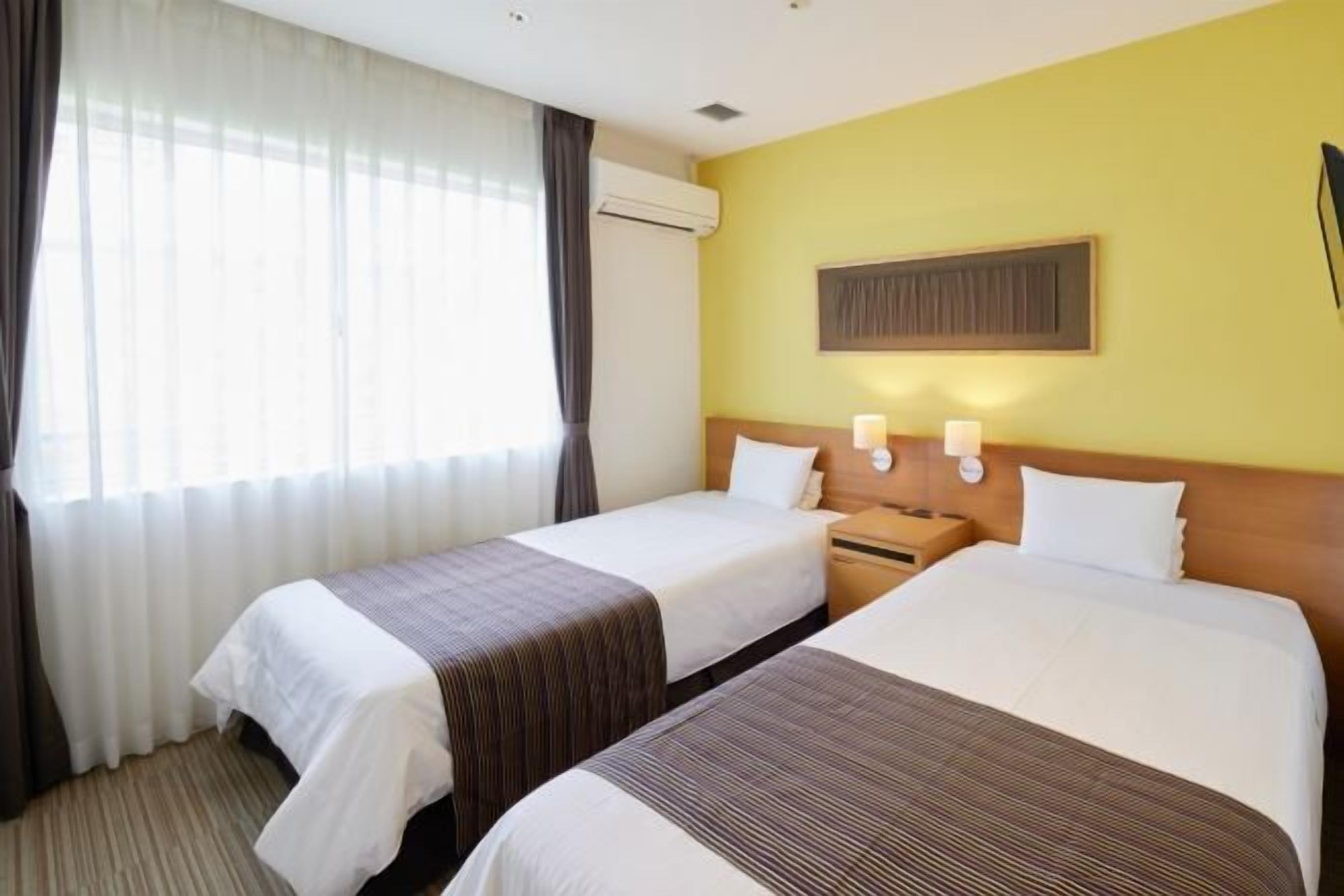 In-room safe, desk, free WiFi, bed sheets