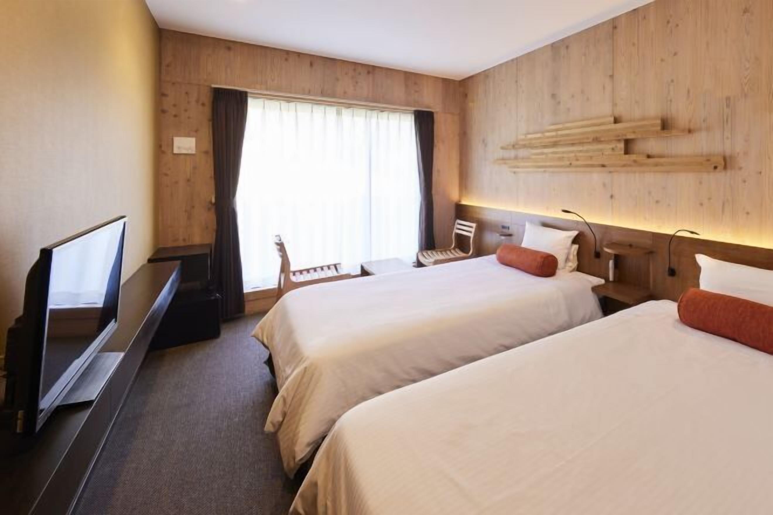 In-room safe, desk, free WiFi, bed sheets