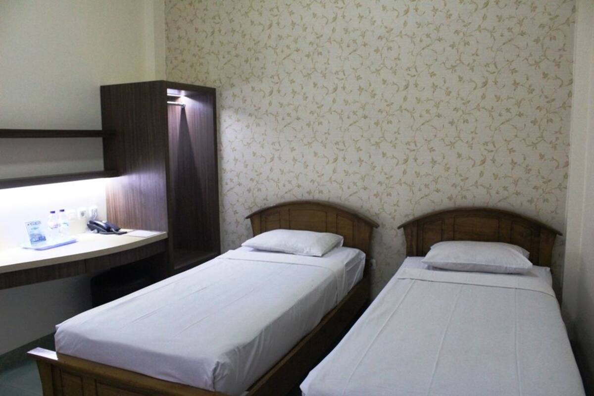 Habitación estándar | Escritorio, insonorización, tabla de planchar con plancha y wifi gratis
