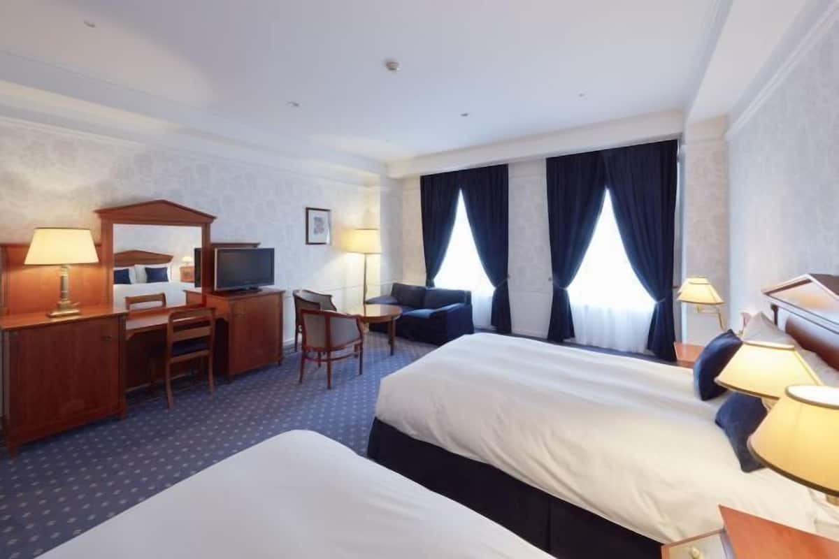 1 bedroom, in-room safe, desk, free cribs/infant beds