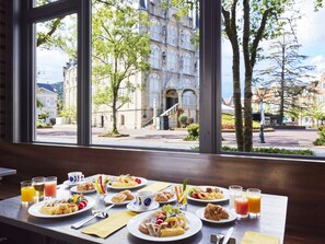 Daily buffet breakfast for a fee - Hotel Amsterdam Huis Ten Bosch (Sasebo)