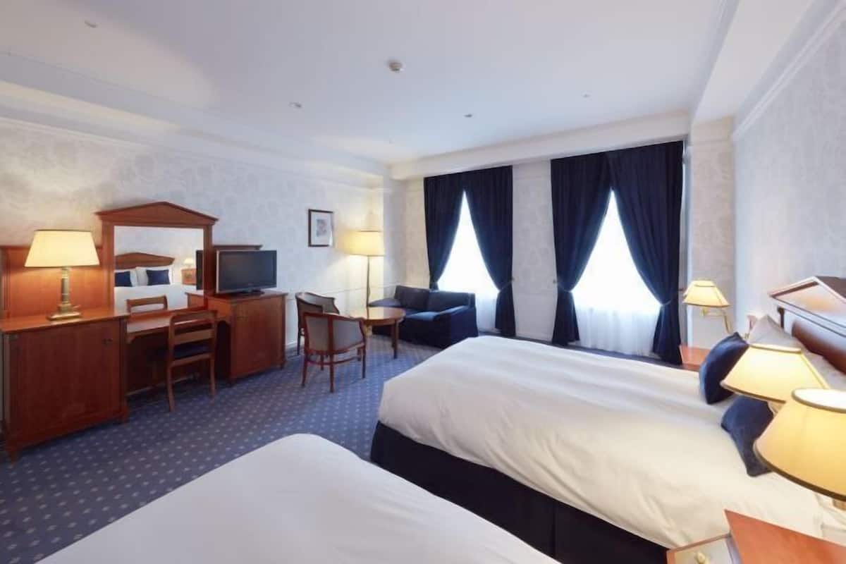 1 bedroom, in-room safe, desk, free cribs/infant beds