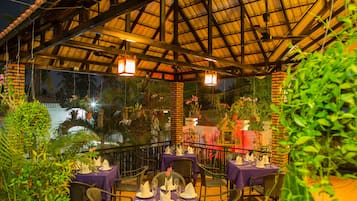 Daily continental breakfast for a fee