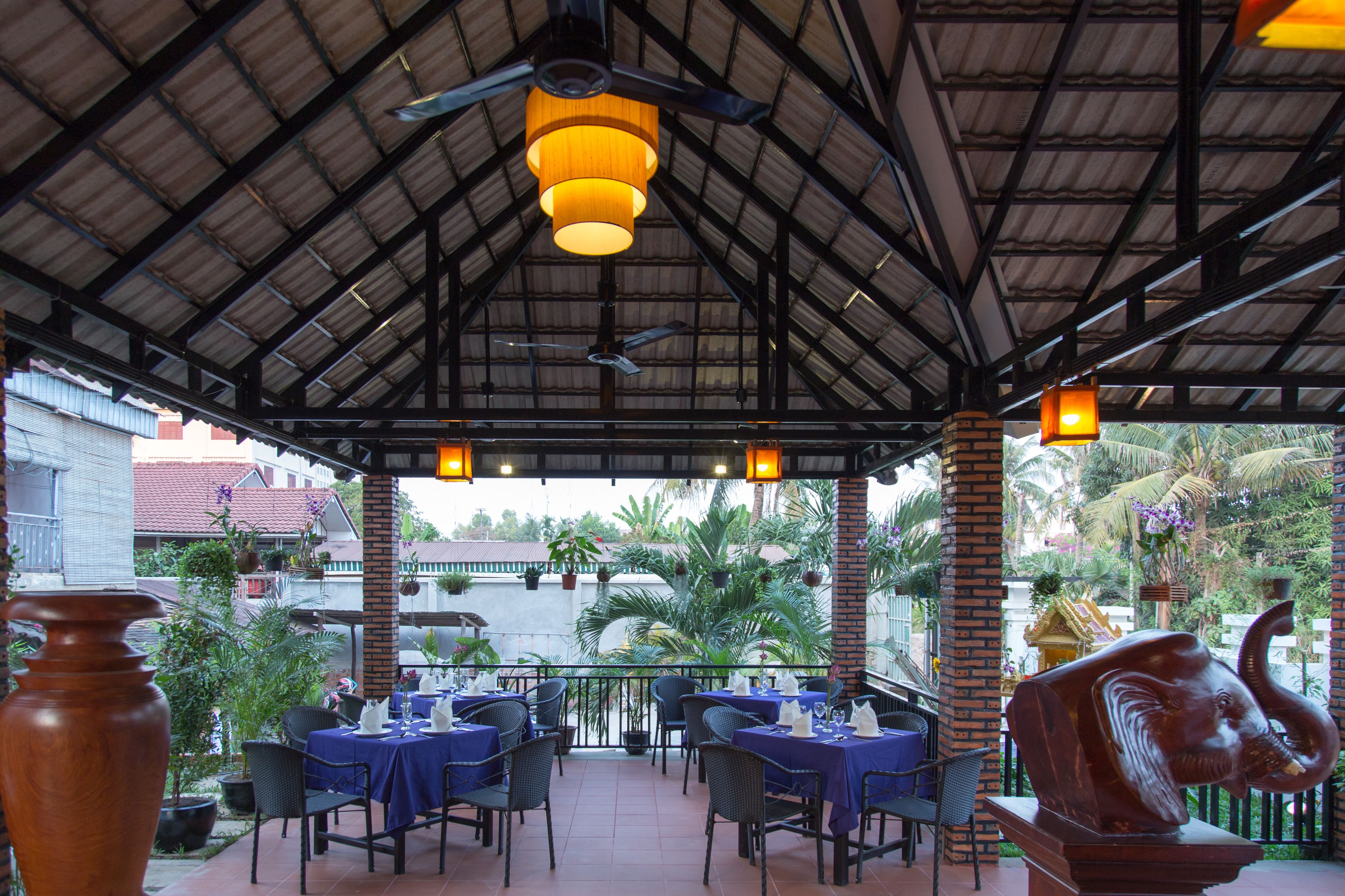 massage/treatment rooms, massages