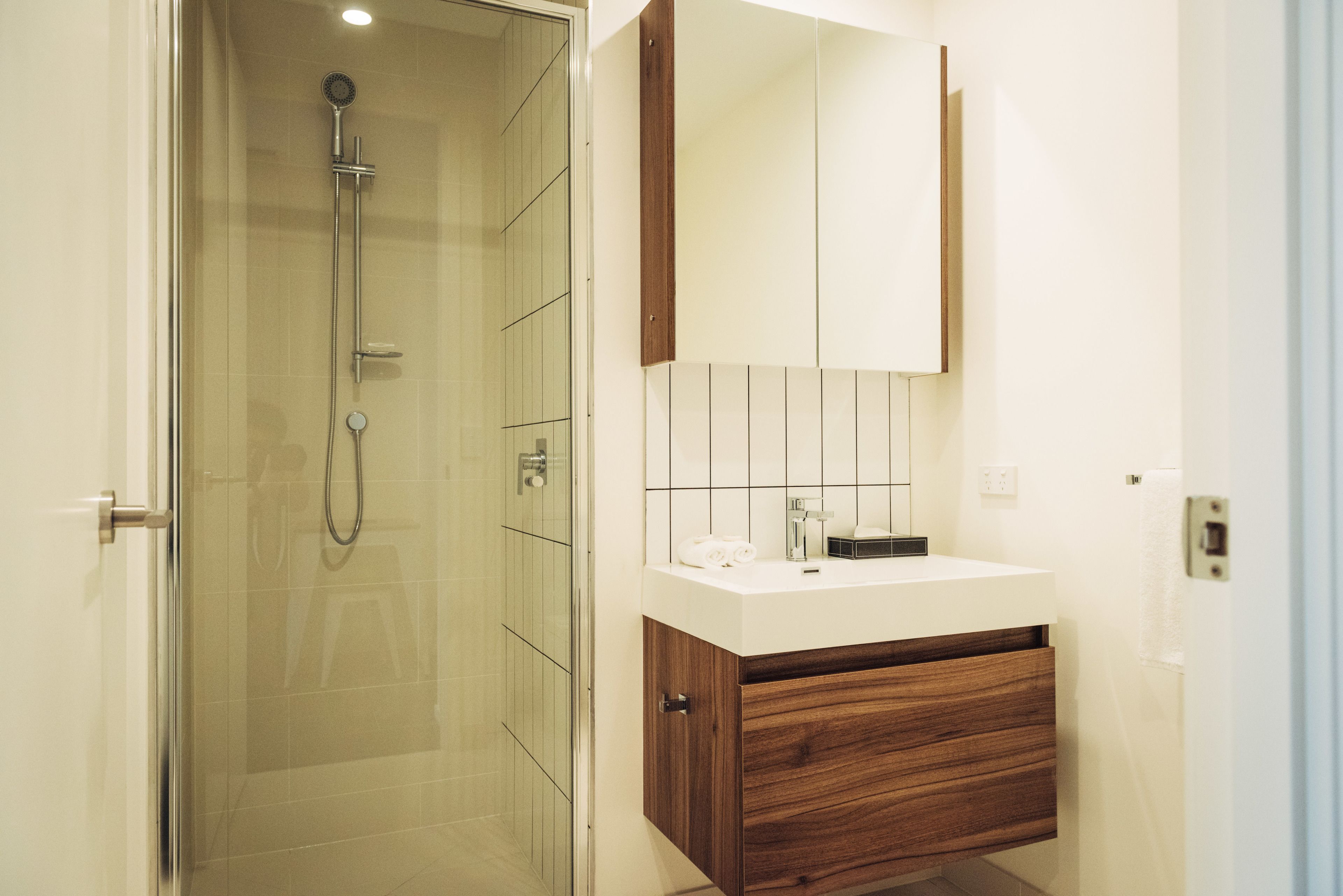 Comfort Apartments Box Hill — image 15