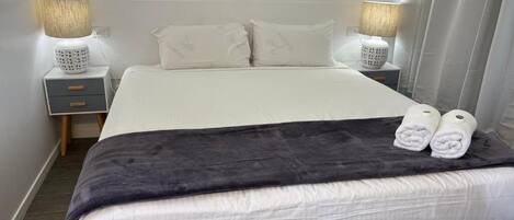 Deluxe Room | Desk, blackout drapes, iron/ironing board, free WiFi