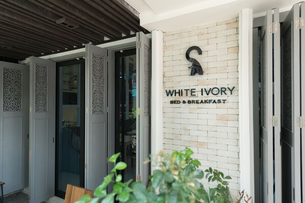 Front of property - White Ivory Bed & Breakfast (Bangkok)