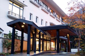 Exterior - Kinokuniya Ryokan (Hakone)