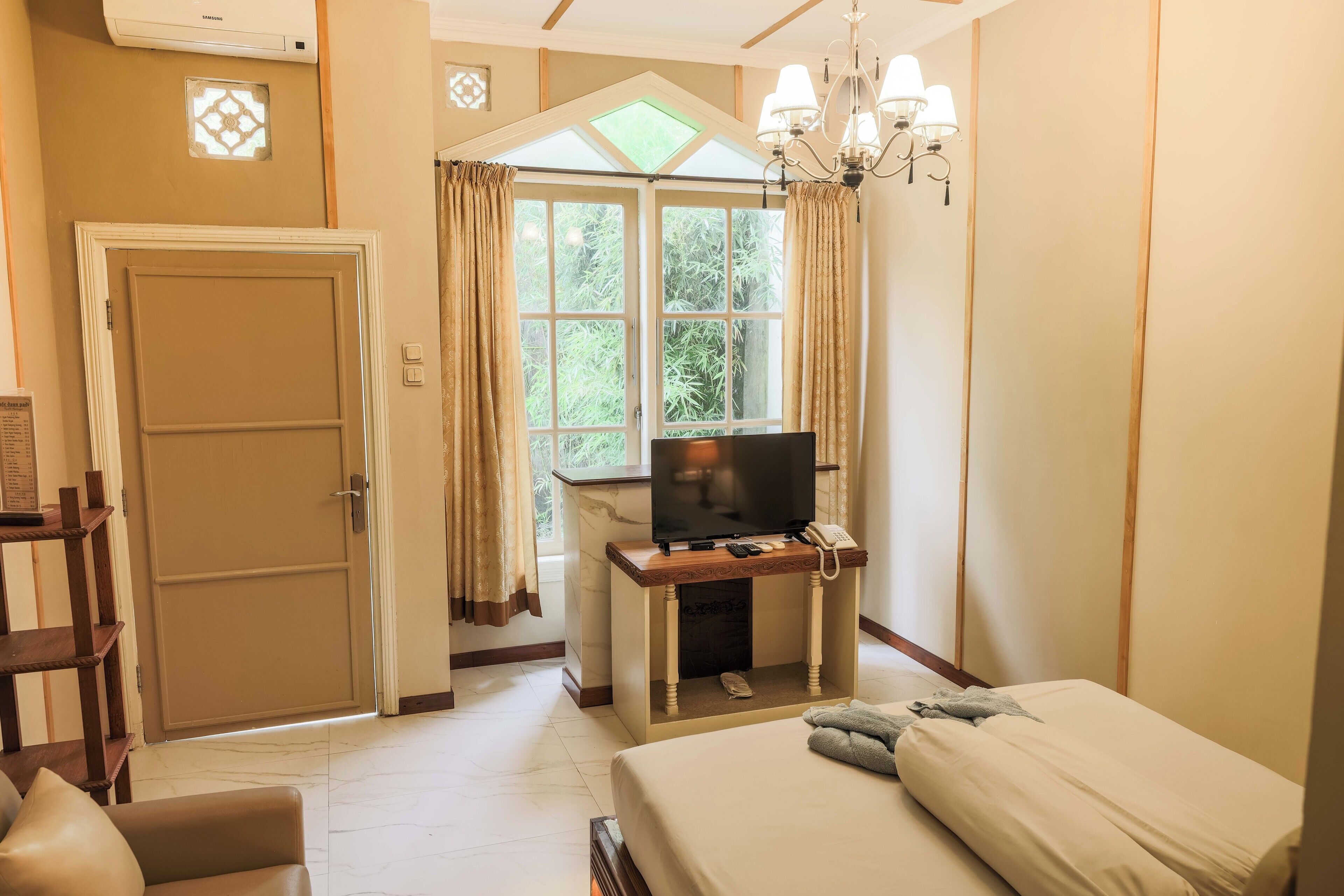 標準客房 | 房內夾萬、免費 Wi-Fi