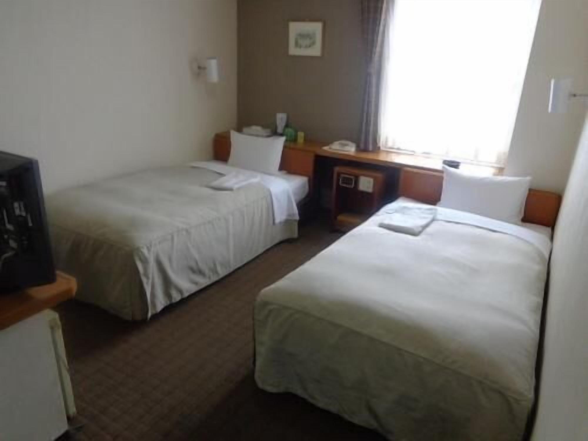 Desk, free wired internet, bed sheets