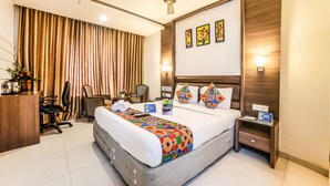 1 bedroom, premium bedding, desk, iron/ironing board