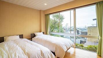 Standard Room | 1 bedroom, in-room safe, bed sheets