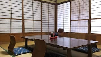 Ryokan dining