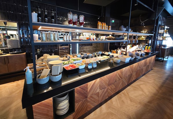 Tägliches inbegriffenes Frühstücksbuffet